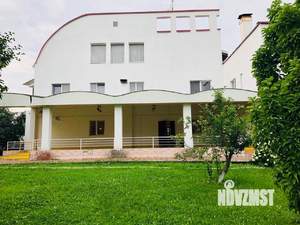 Дом 1000м², 4-этажный, посуточно, 