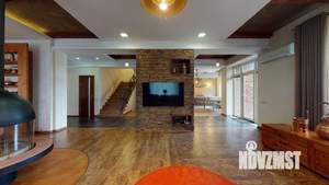 Дом 311м&sup2;, 2-этажный, на длительный срок, 