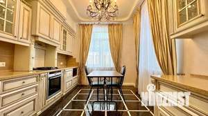 Дом 450м², 3-этажный, посуточно, 