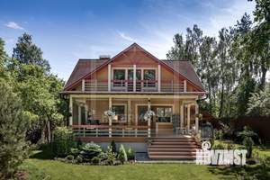 Коттедж 230м², 3-этажный, на длительный срок, 