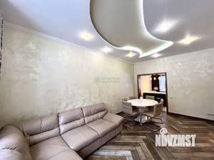 Таунхаус 250м², 3-этажный, участок 6 сот.  