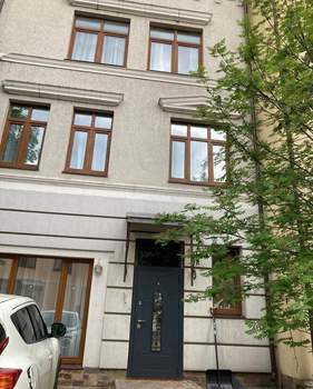 Дом 270м², 4-этажный, участок 1 сот.  