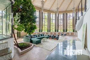 Дом 993м², 4-этажный, участок 60 сот.  