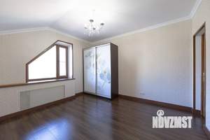 Дача 290м², 3-этажный, участок 9 сот.  