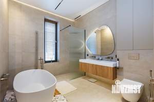 Коттедж 220м², 2-этажный, участок 6 сот.  