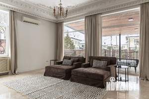 Коттедж 550м², 3-этажный, участок 12 сот.  