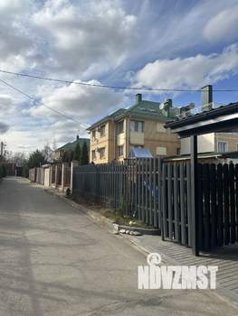 Таунхаус 284м², 3-этажный, участок 3 сот.  