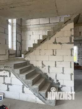 Дом 177м&sup2;, 3-этажный, участок 4 сот.  