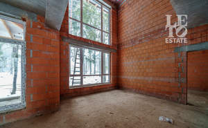 Дом 250м², 2-этажный, участок 10 сот.  
