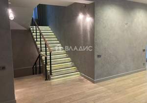 Дом 400м², 2-этажный, участок 10 сот.  