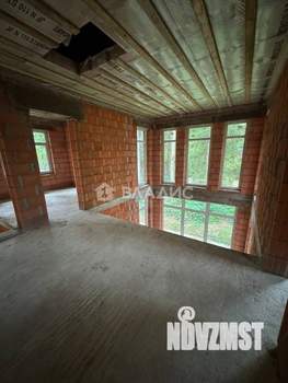 Дом 240м&sup2;, 2-этажный, участок 15 сот.  