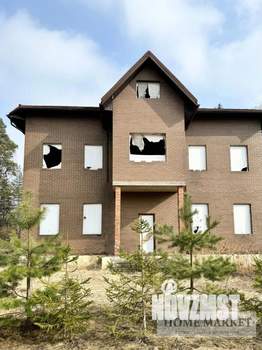 Дом 450м², 3-этажный, участок 15 сот.  
