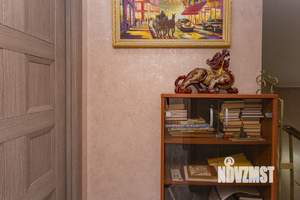 Коттедж 210м², 3-этажный, участок 5 сот.  