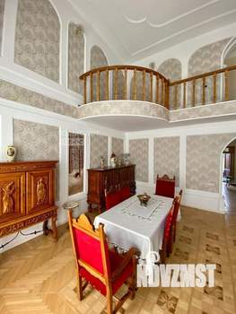 Дом 650м², 3-этажный, участок 18 сот.  