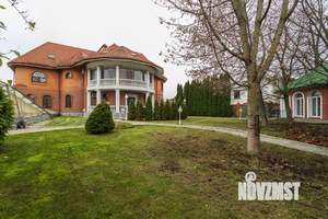 Дом 815м², 3-этажный, участок 13 сот.  