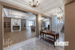 Дом 480м&sup2;, 2-этажный, участок 10 сот.  