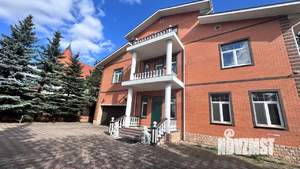 Коттедж 445м², 3-этажный, участок 15 сот.  