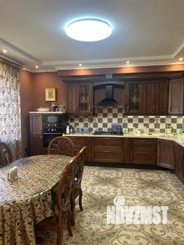 Дом 365м², 3-этажный, участок 8 сот.  