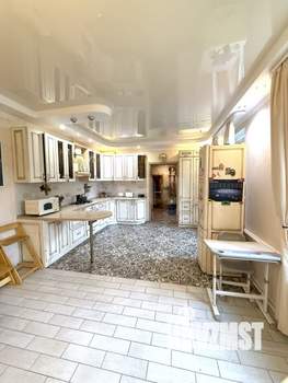 Дом 380м², 3-этажный, участок 12 сот.  