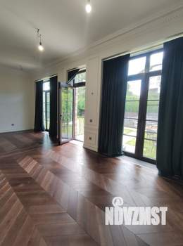 Таунхаус 330м², 2-этажный, участок 5 сот.  