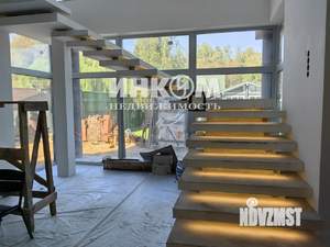 Дом 250м&sup2;, 2-этажный, участок 15 сот.  