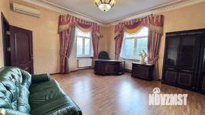 Коттедж 445м², 3-этажный, участок 15 сот.  