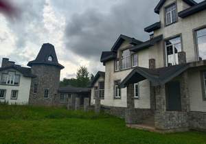 Дом 800м², 3-этажный, участок 27 сот.  