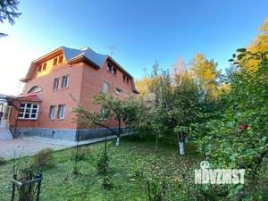 Дом 673м², 4-этажный, участок 15 сот.  