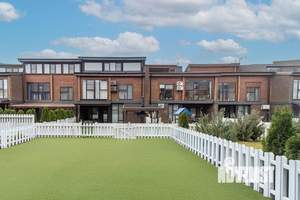 Таунхаус 166м&sup2;, 3-этажный, участок 2 сот.  