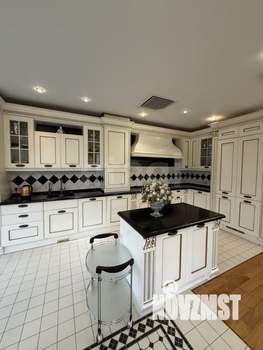 Дом 490м², 4-этажный, участок 12 сот.  