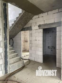 Дом 220м², 2-этажный, участок 6 сот.  