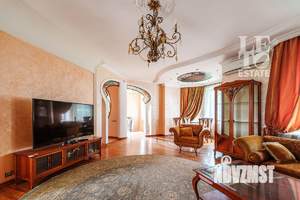 Дом 450м², 4-этажный, участок 11 сот.  