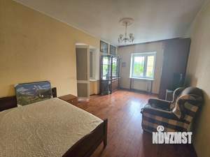 Коттедж 350м², 3-этажный, участок 12 сот.  