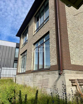 Дом 240м², 2-этажный, участок 9 сот.  