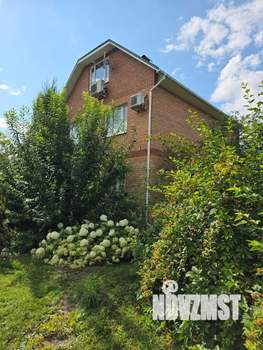 Дом 240м², 3-этажный, участок 18 сот.  