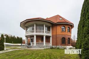 Дом 815м², 3-этажный, участок 13 сот.  