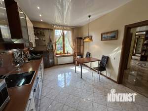 Коттедж 366м², 2-этажный, участок 43 сот.  