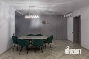 Дом 650м&sup2;, 3-этажный, участок 12 сот.  