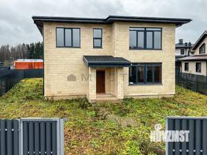 Дом 220м&sup2;, 2-этажный, участок 6 сот.  