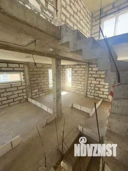 Таунхаус 162м², 3-этажный, участок 1 сот.  