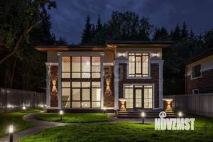 Дом 205м&sup2;, 2-этажный, участок 9 сот.  