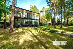 Коттедж 565м&sup2;, 2-этажный, участок 25 сот.  