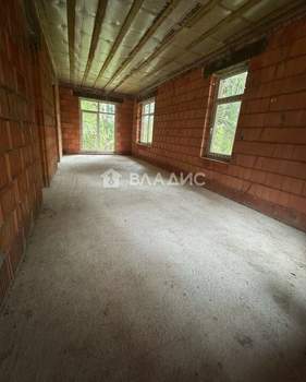 Дом 240м², 2-этажный, участок 15 сот.  