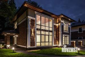 Дом 205м&sup2;, 2-этажный, участок 9 сот.  