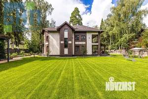 Дом 460м², 3-этажный, участок 16 сот.  