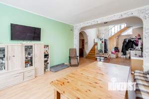 Дом 290м², 3-этажный, участок 12 сот.  