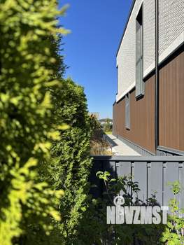 Коттедж 196м&sup2;, 2-этажный, участок 6 сот.  