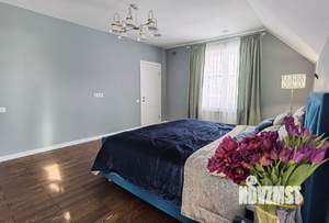 Дом 220м², 3-этажный, участок 8 сот.  