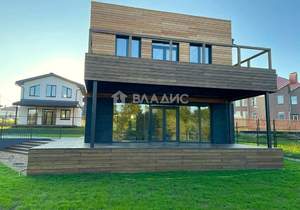 Дом 250м², 2-этажный, участок 10 сот.  