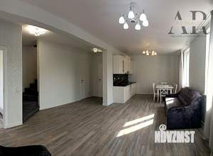 Дом 140м², 2-этажный, участок 6 сот.  